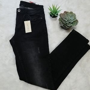 NWT Skinny stretch black Jean's